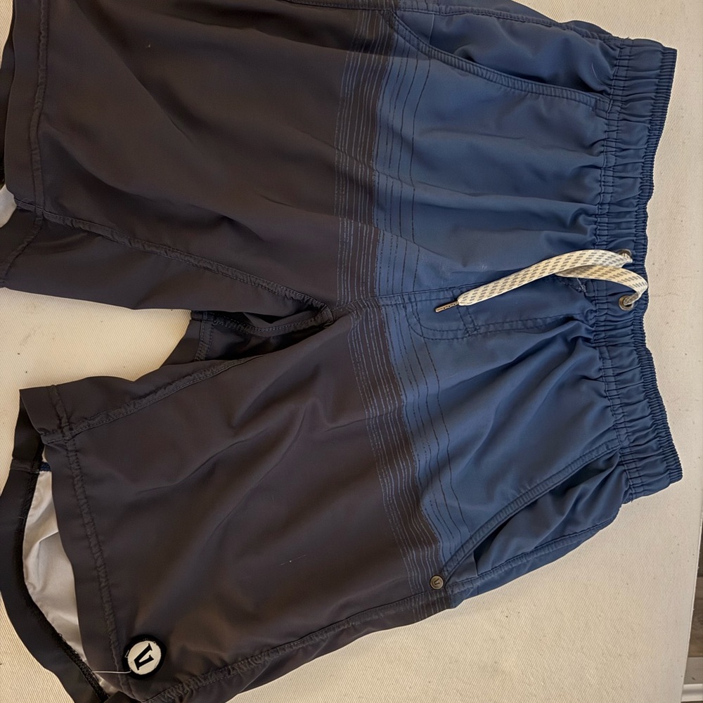 Vuori Navy athletic Shorts